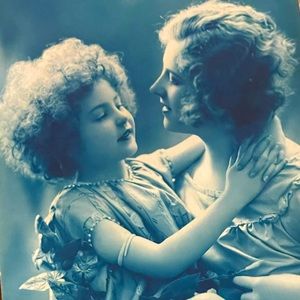 RARE VINTAGE 20th Century Postcard 1920’s Bleuet